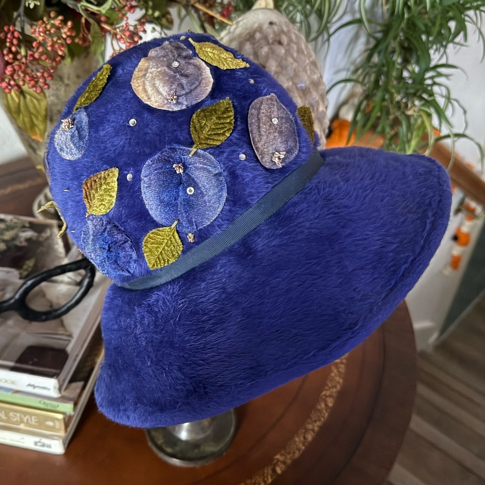 Vintage Hats by Barbara Denise - Picture 3 of 5
